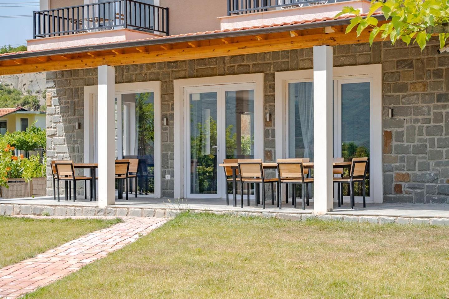 Bujtina Lumo & Pool Përmet Exterior foto